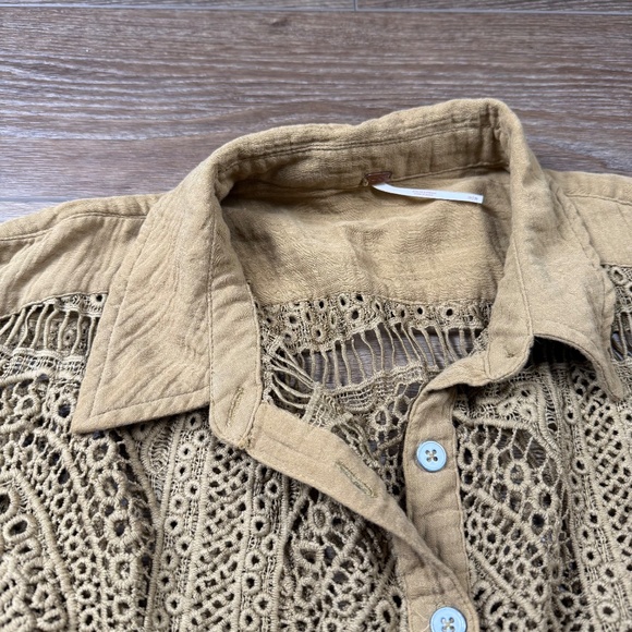 Free People All Things Sweet women's Crochet Button Down Shirt M Boho Oversized - Picture 3 of 13
